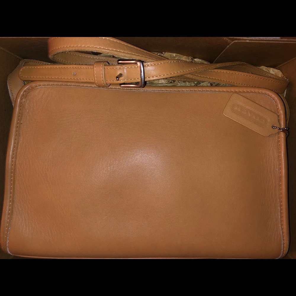 BRAND NEW COACH CROSSBODY
